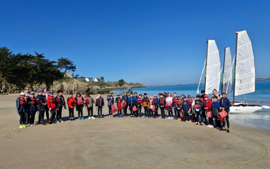 Classe de voile à Saint-Jacut-de-la-Mer en CM1-CM2